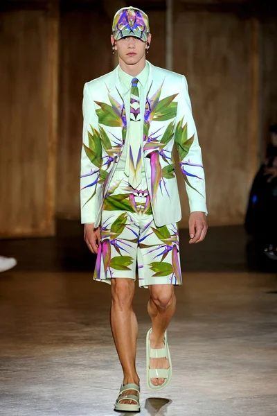Look 39